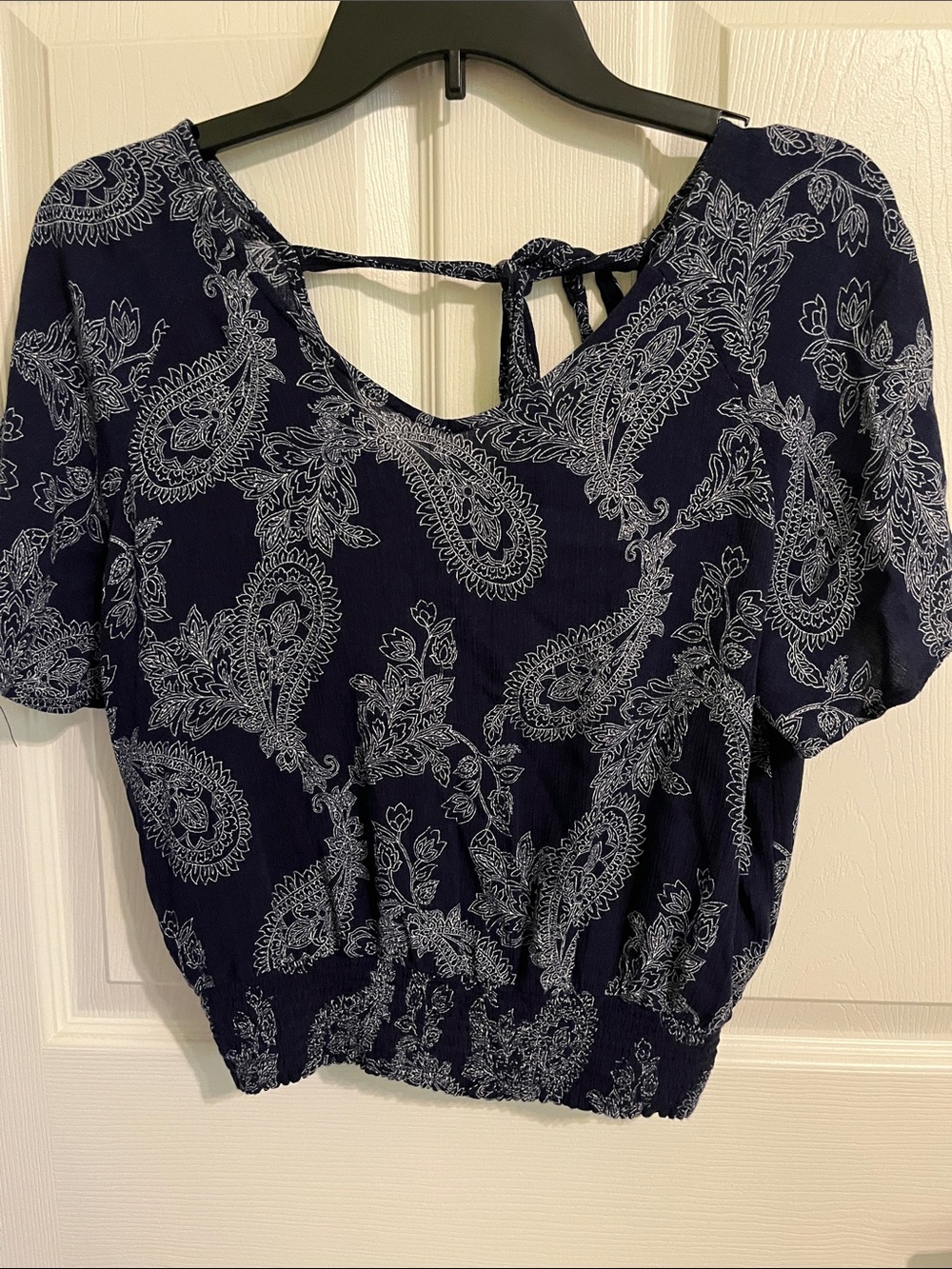 Paper Crane Navy Paisley Tie-Back Cropped Blouse